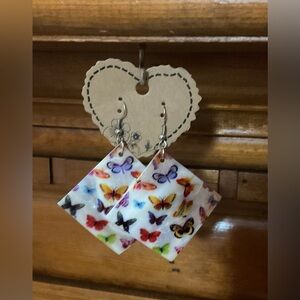 Butterfly elegant Square Shell dangle/dropped made/ crafted lightweight Earrings